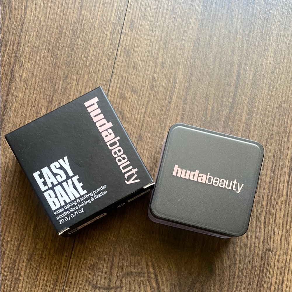 HUDA BEAUTY Easy Bake Powder in Ube Birthday Cake
